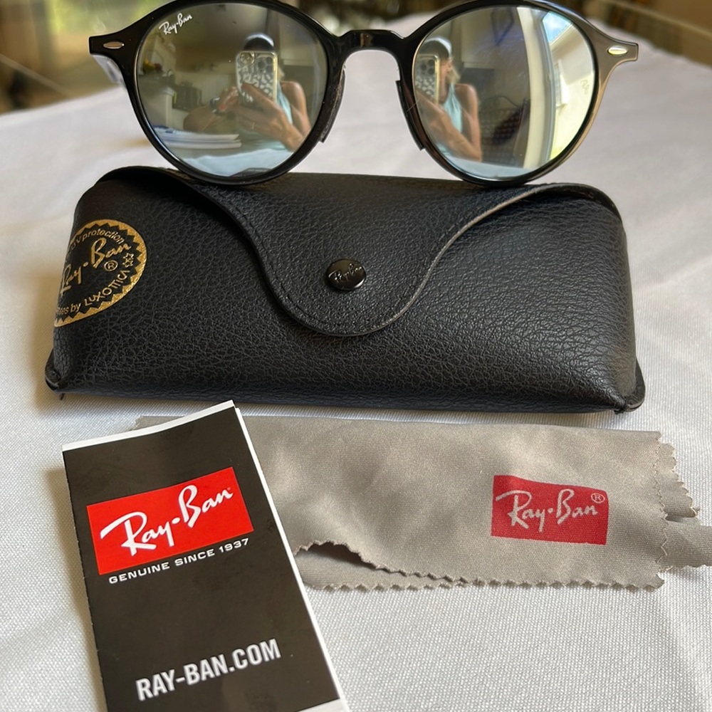 RAY BAN 4237 LiteForce 601/30 black round frames, silver flash lens Gorgeous